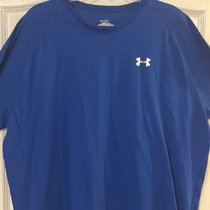 Men’s 2XL heat gear Under Armour shirt